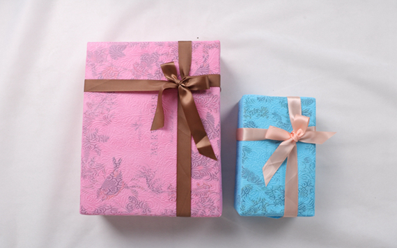 Non-woven wrapping paper for gift
